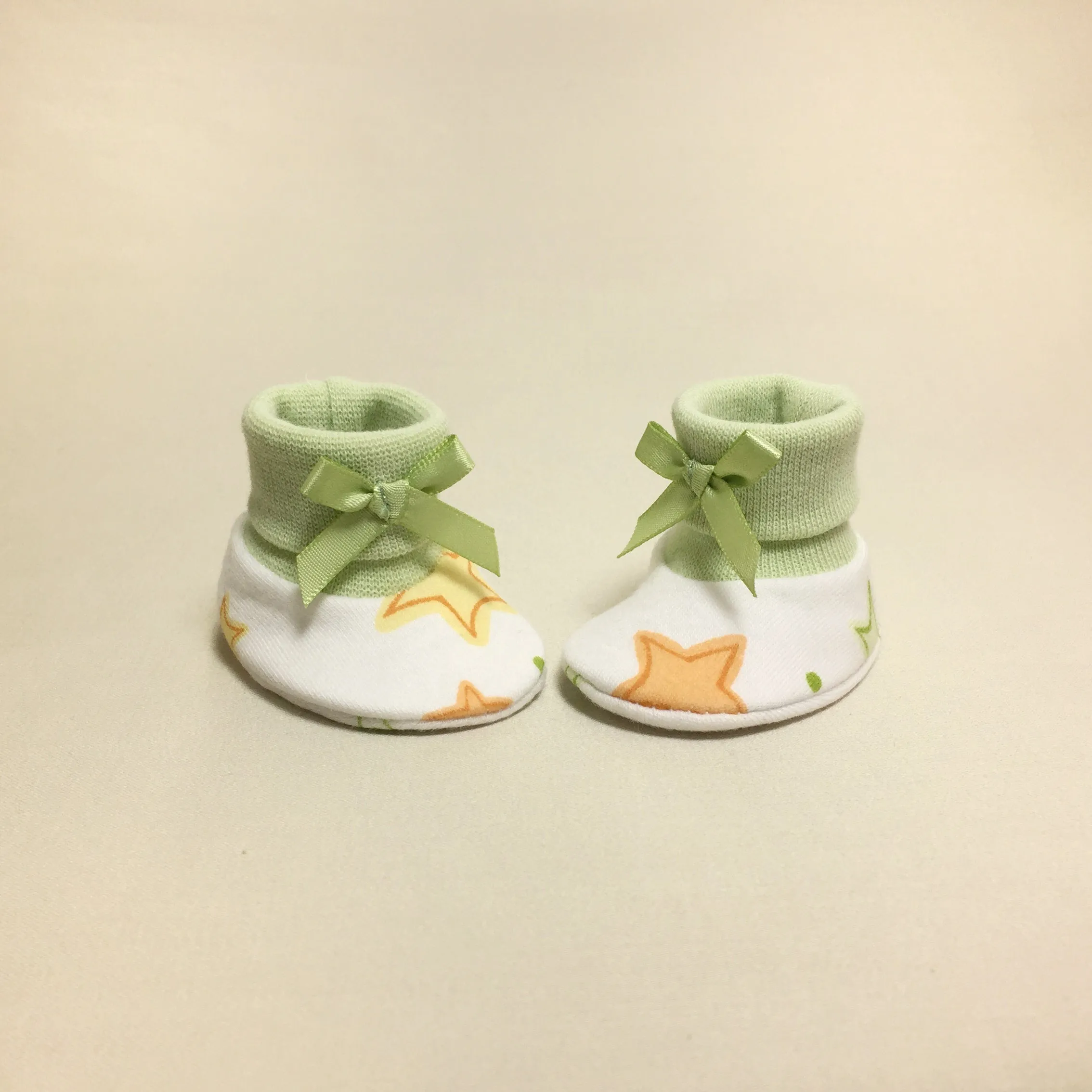 NICU Booties Twinkle Green